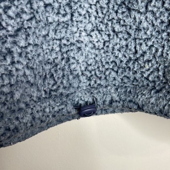 Gray Cropped Fleece Top - Picture 4 of 7